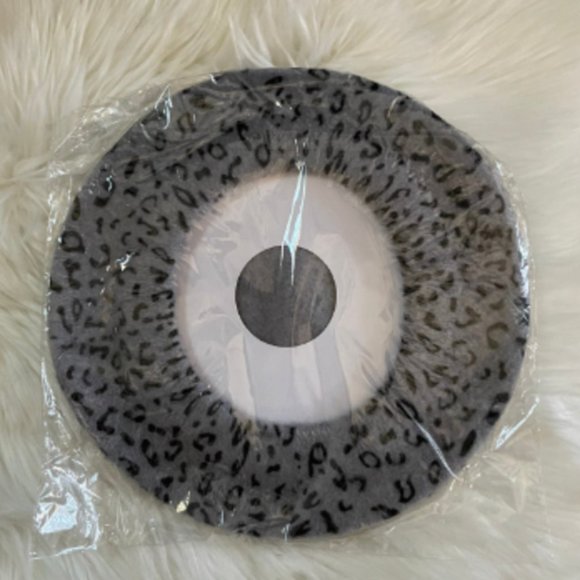 Gray Leopard Beret Hat NWT - Picture 5 of 6